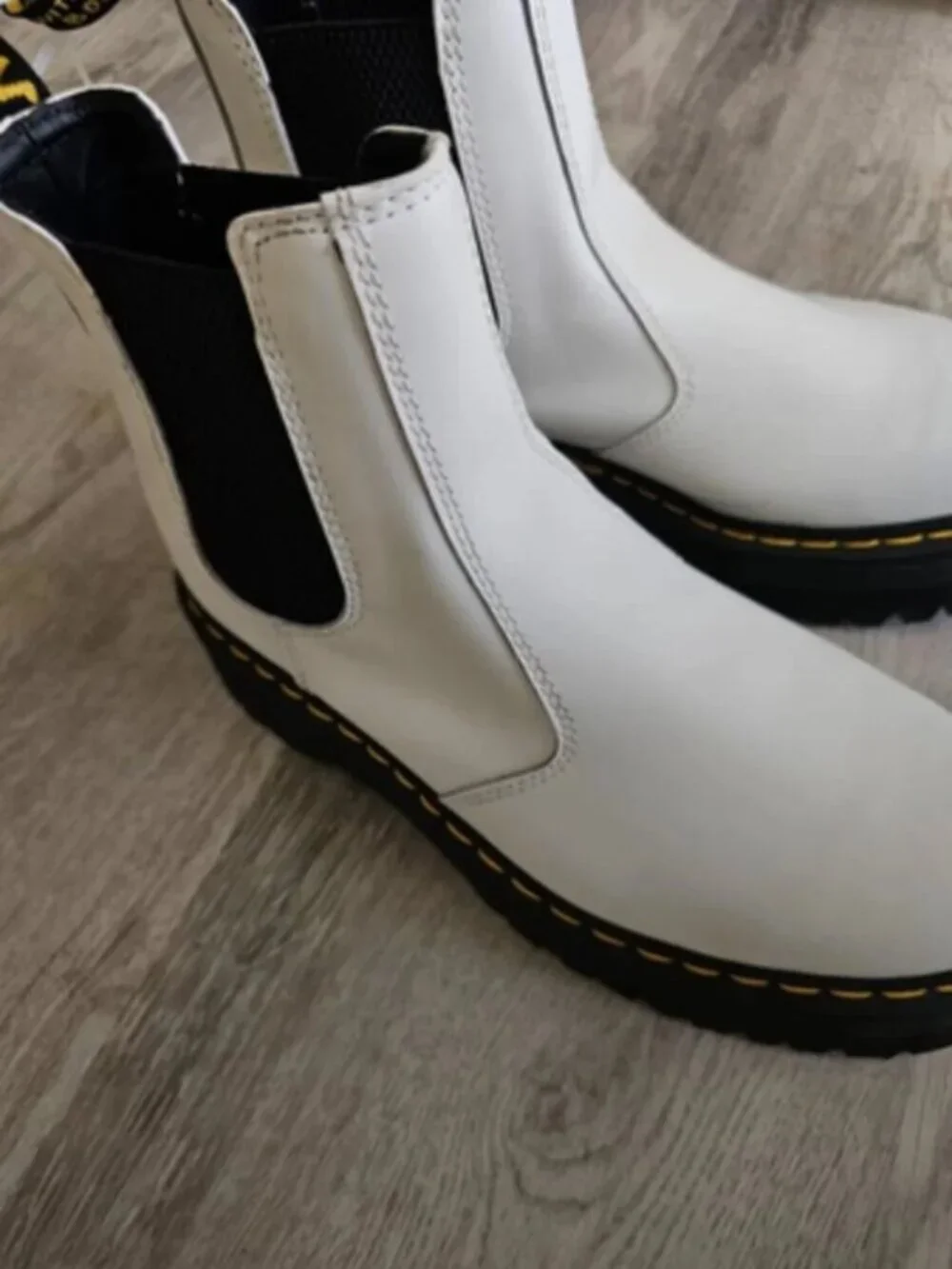 Dr Martens 2976 Quard Smooth Leather Platform Boots size 8m / 9L